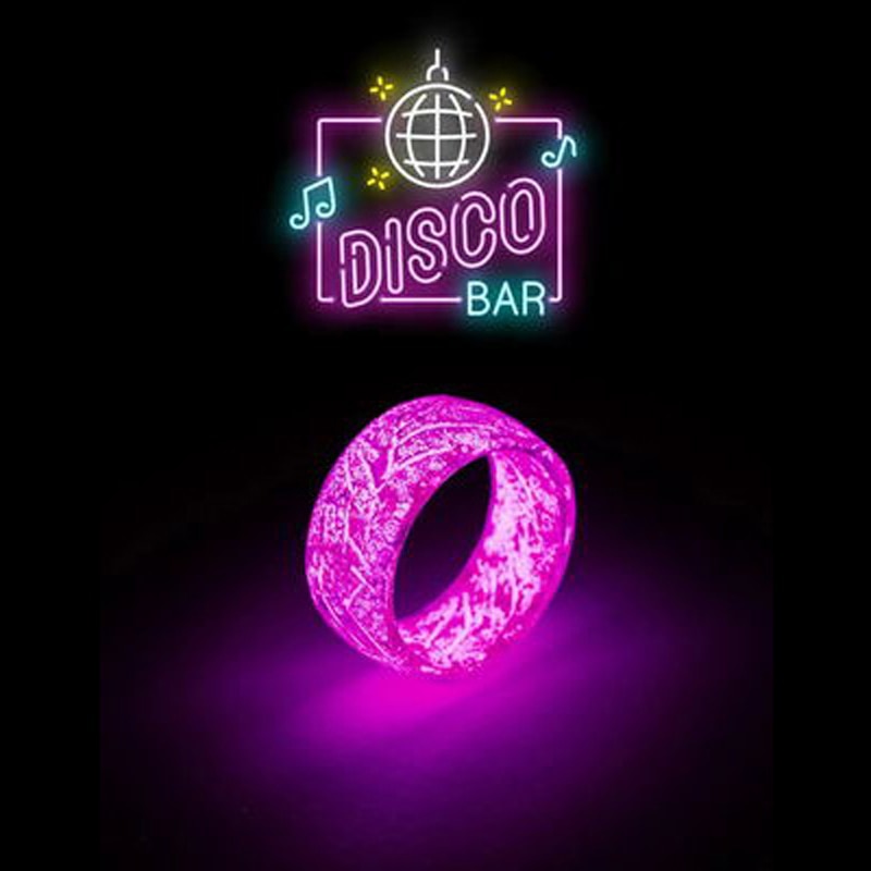 Stylish unisex luminous ring that glows in the dark, trendy jewelry for men and women, perfect for parties, nightlife, and fashion accessories